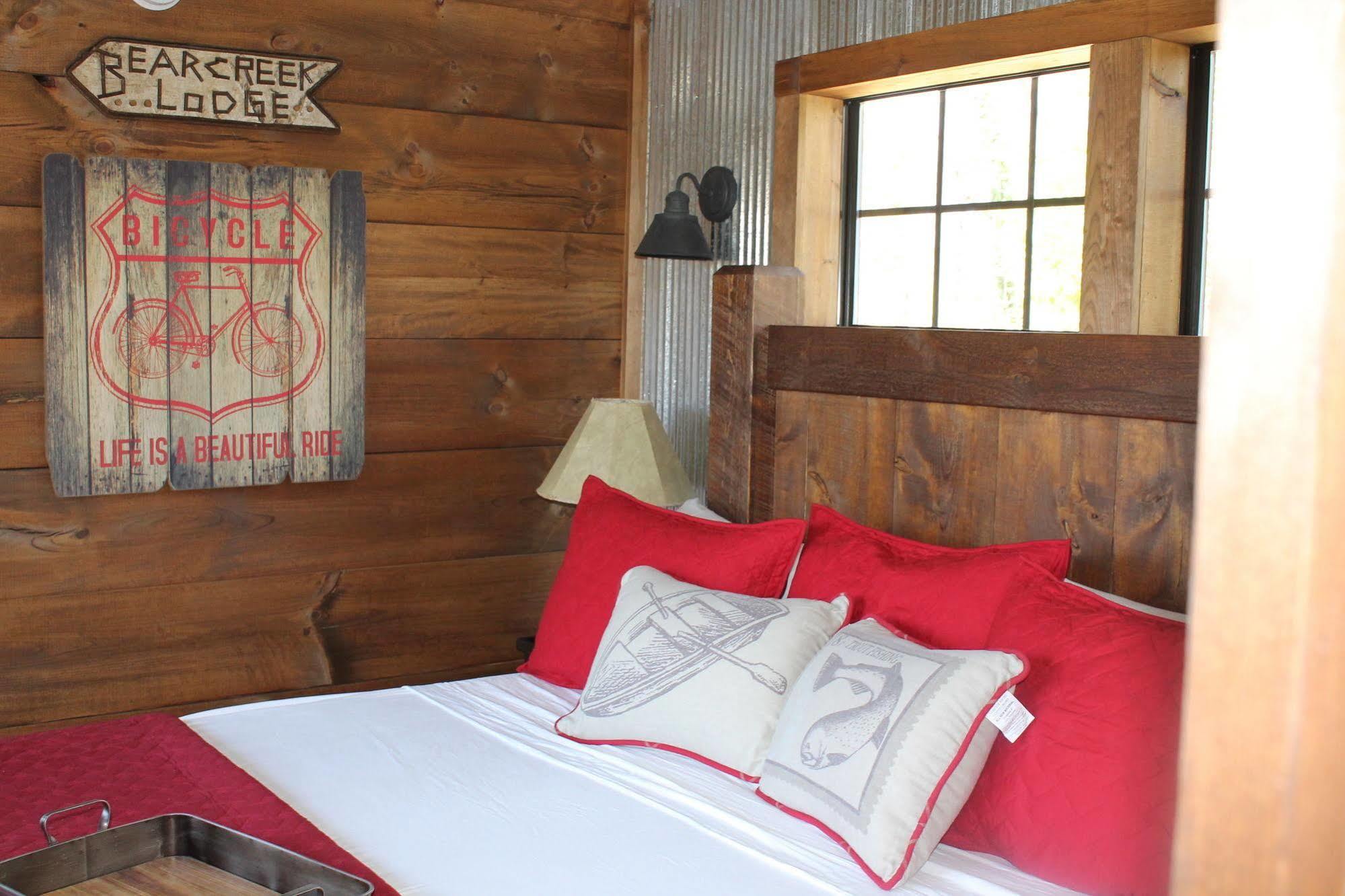 Bear Creek Lodge Cabin Resort Reeds Spring Bagian luar foto