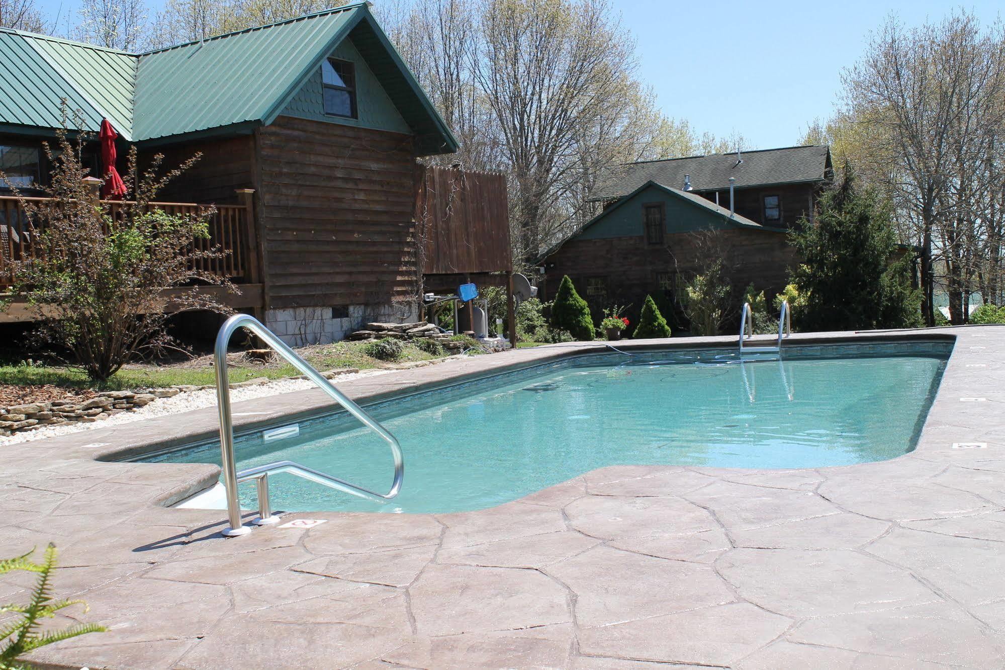 Bear Creek Lodge Cabin Resort Reeds Spring Bagian luar foto